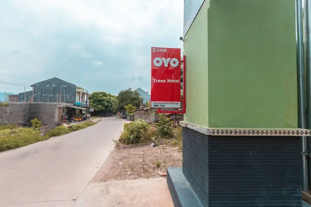 Чилегон: OYO 2306 Trans Hotel