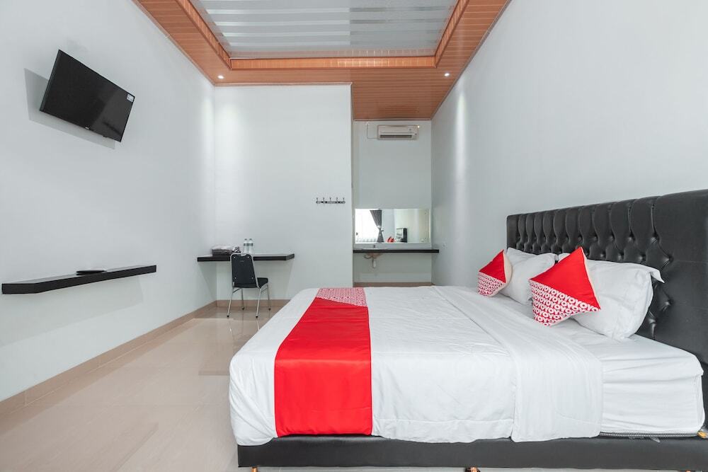 Чилегон: OYO 2306 Trans Hotel