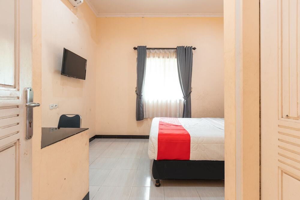 Чилегон: OYO 2306 Trans Hotel
