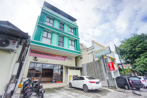 OYO 2515 D karombasan Hotel — фото 1