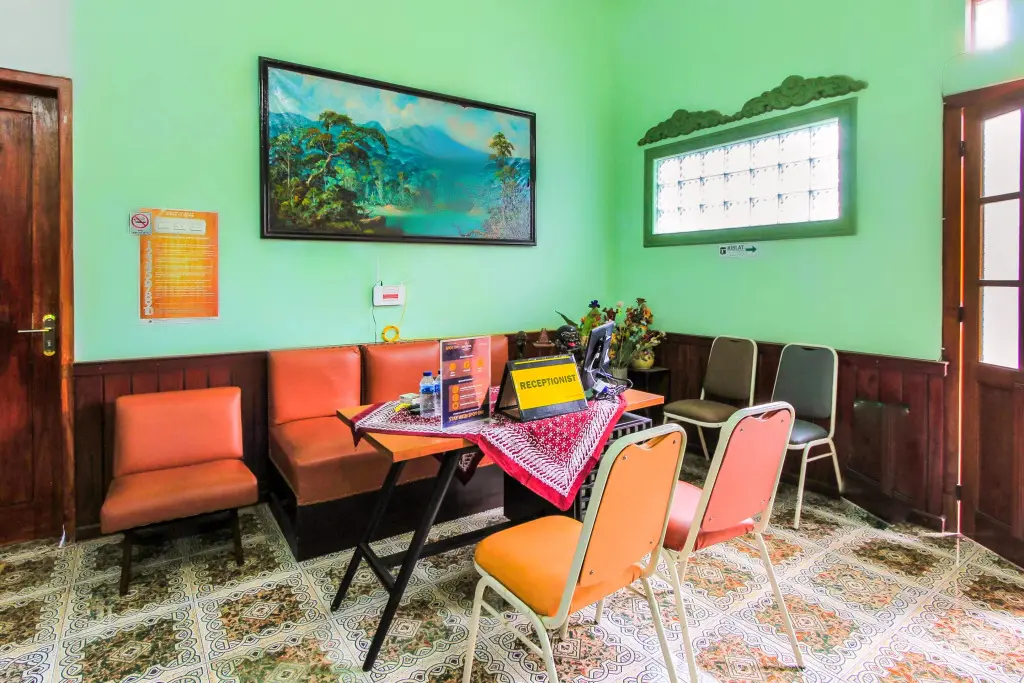 Баньюванги: SPOT ON 2490 Griya Kencana Homestay