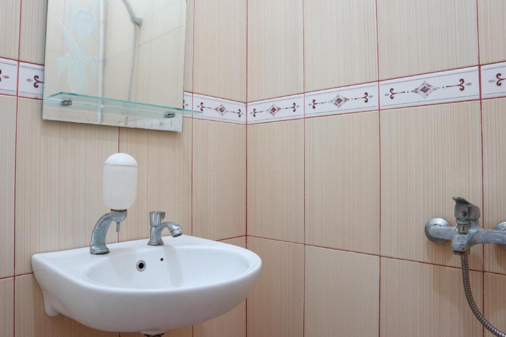 Паданг: OYO 2202 Delima Guest House Syariah