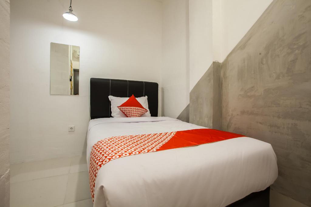 Медан: OYO 2147 Mono Guest House