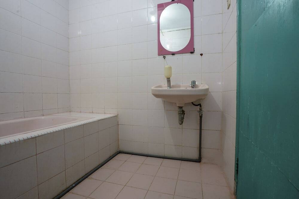 Палембанг: OYO 1389 Hotel Carissima