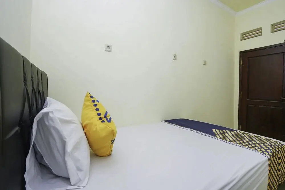 Сурабая: Spot on 2219 Madina Residence Syariah