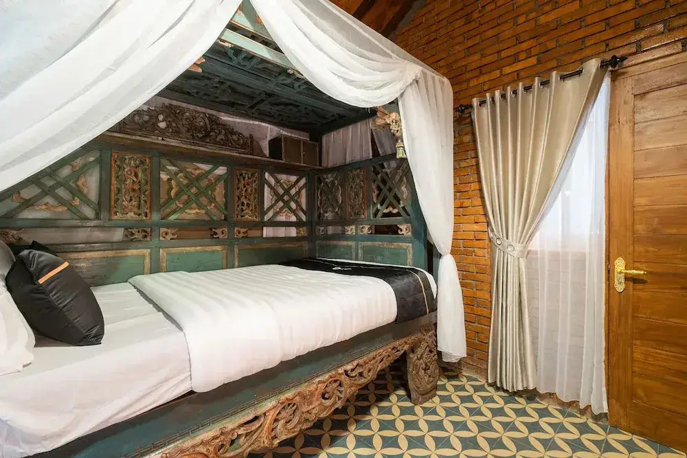 Батуретно: OYO 2372 Graha Dalem Kemuning Sedayu Syariah