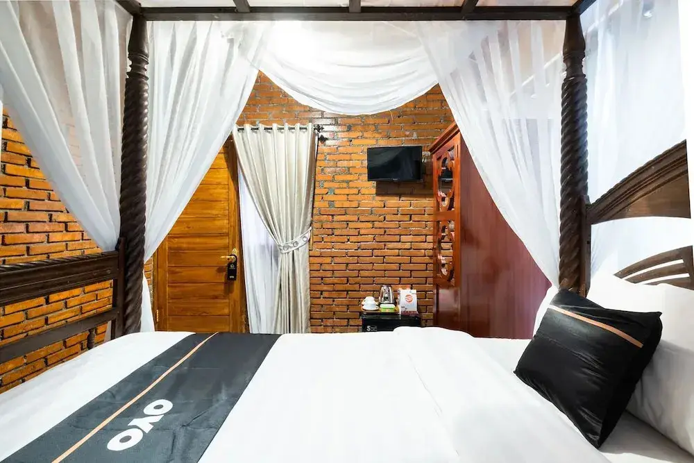 Батуретно: OYO 2372 Graha Dalem Kemuning Sedayu Syariah