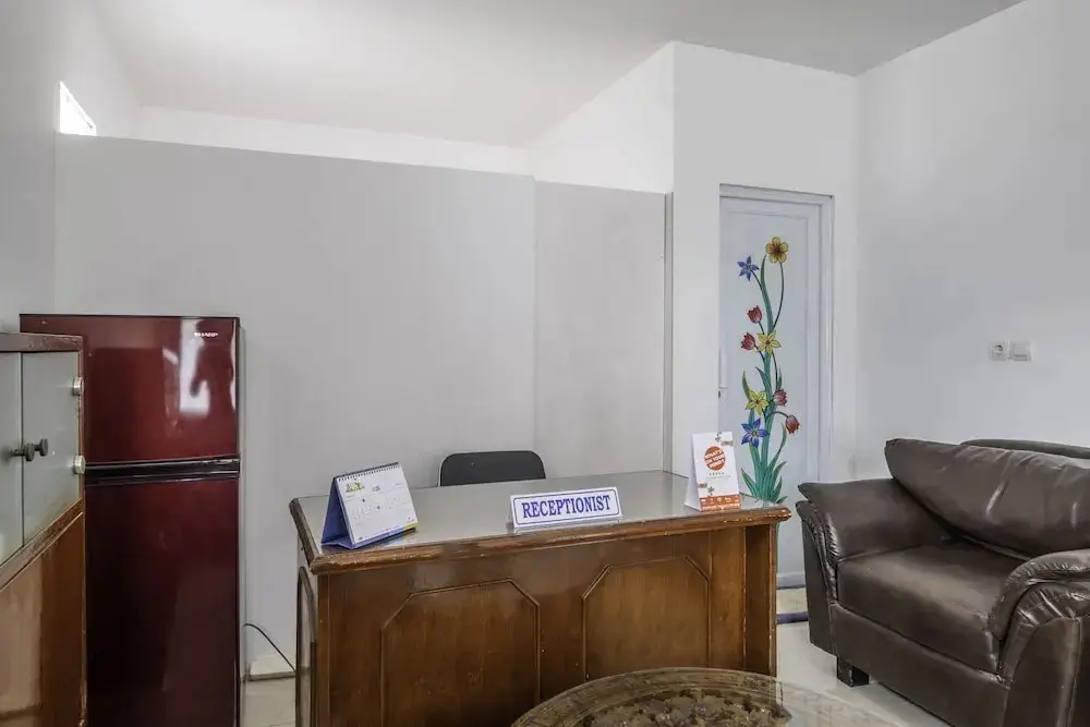 Караванг: OYO Life 2391 Baladewa Residence Syariah