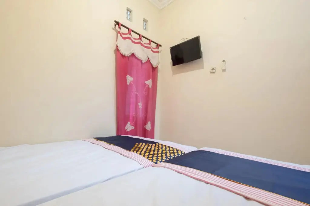 Батуретно: SPOT ON 2419 Rumah Nugraha Hotel Syariah