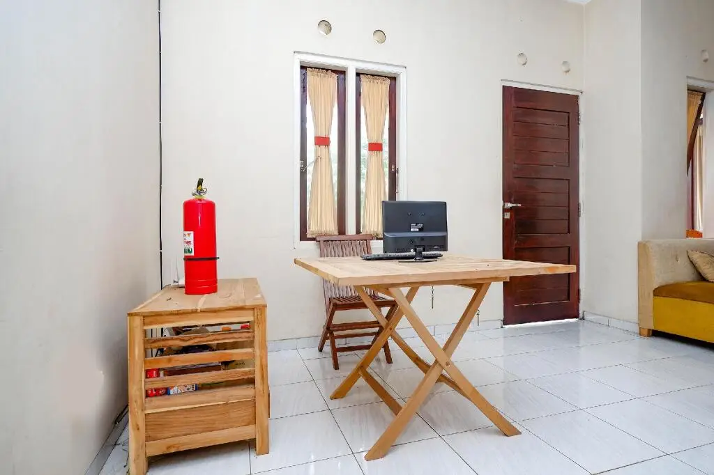 Джепара: SPOT ON 2414 Homestay Potroyudan