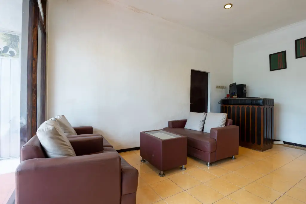 Депок: OYO 2454 Wanawiyata Homestay