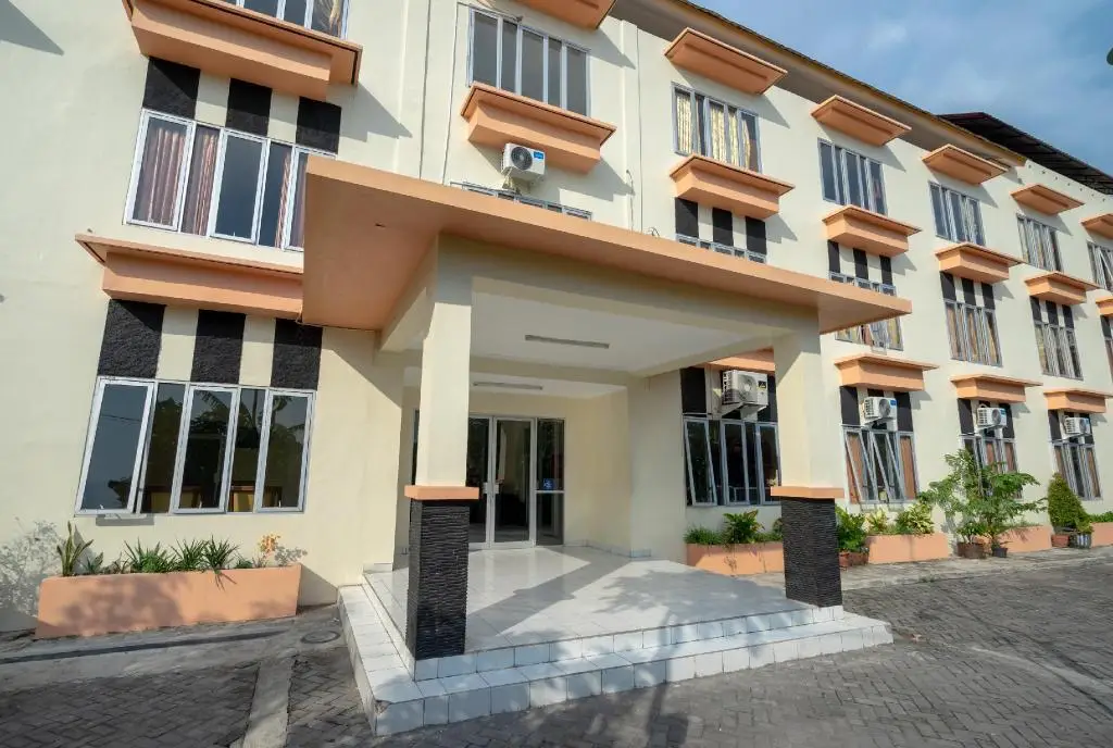 Батуретно: Oyo 2432 Malioboro Upy Best Prime