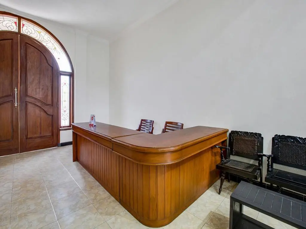 Проболинго: Oyo 2300 Ansori Homestay Syariah