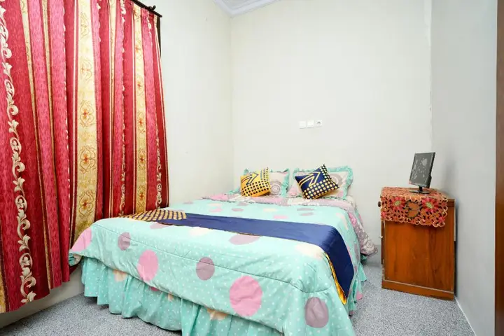 Надисари: OYO 2327 Dome Hotel