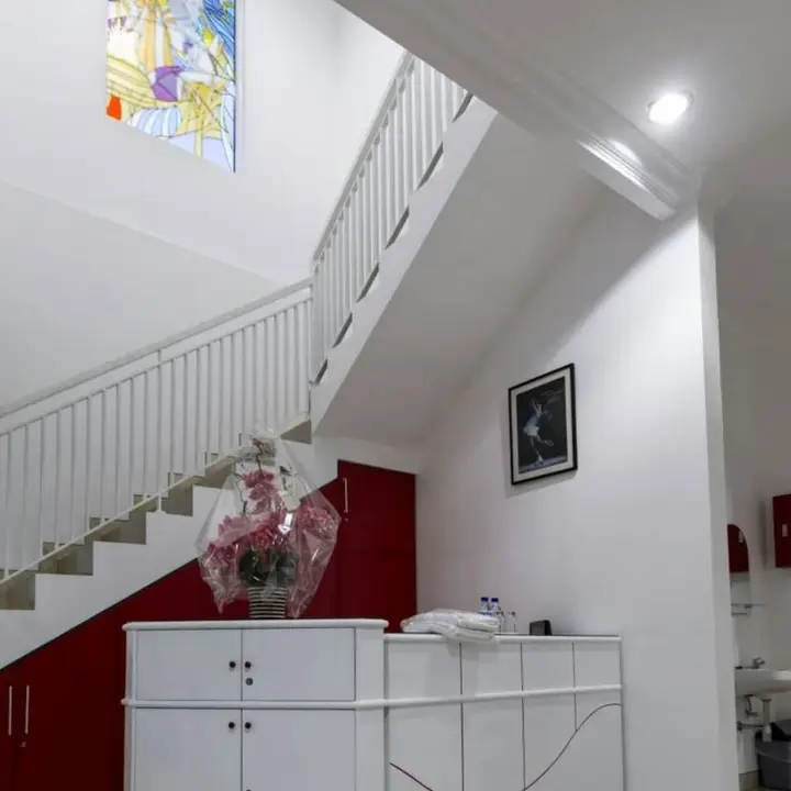 Сурабая: Flory's Homestay