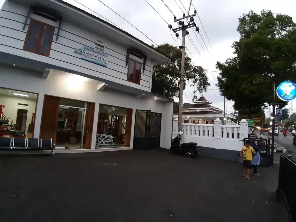 Кунинган: Oyo 2500 Gassani Guest House