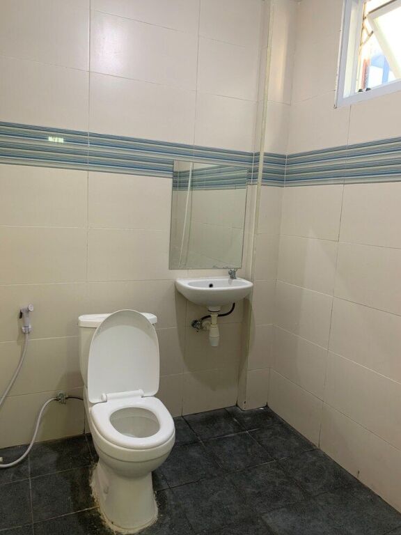 Умеаньяр: OYO 2203 Wira Residence
