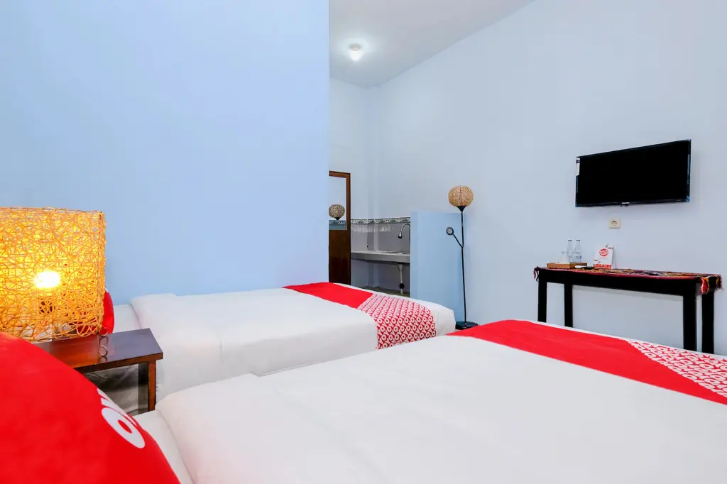 Матарам: OYO 2450 Hening Homestay Near Pantai Tanjung Bias
