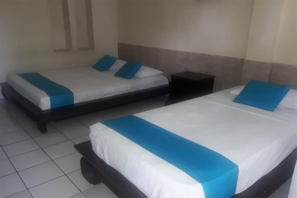 Каликбукбук: OYO 2334 Melka Excelsior Hotel