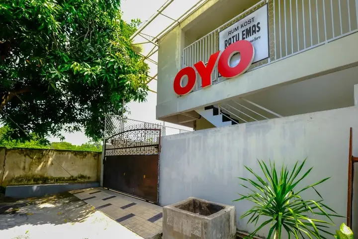 Матарам: OYO 2499 Penginapan Ratu Emas