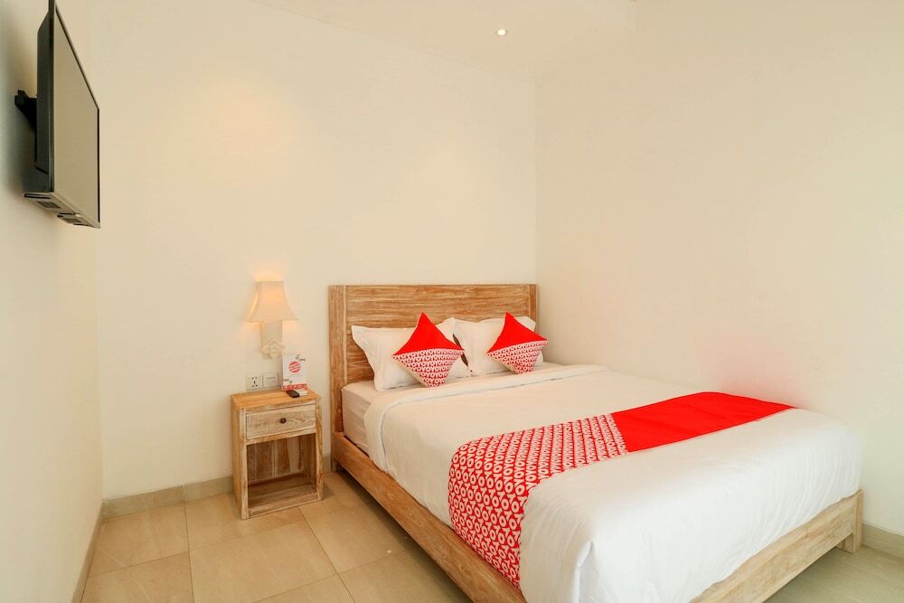 Блахбату: OYO 2896 Uma Menuh Guest House