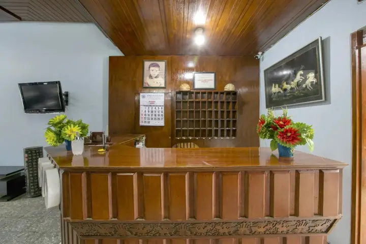 Купанг: SUPER OYO 2320 Hotel Charvita