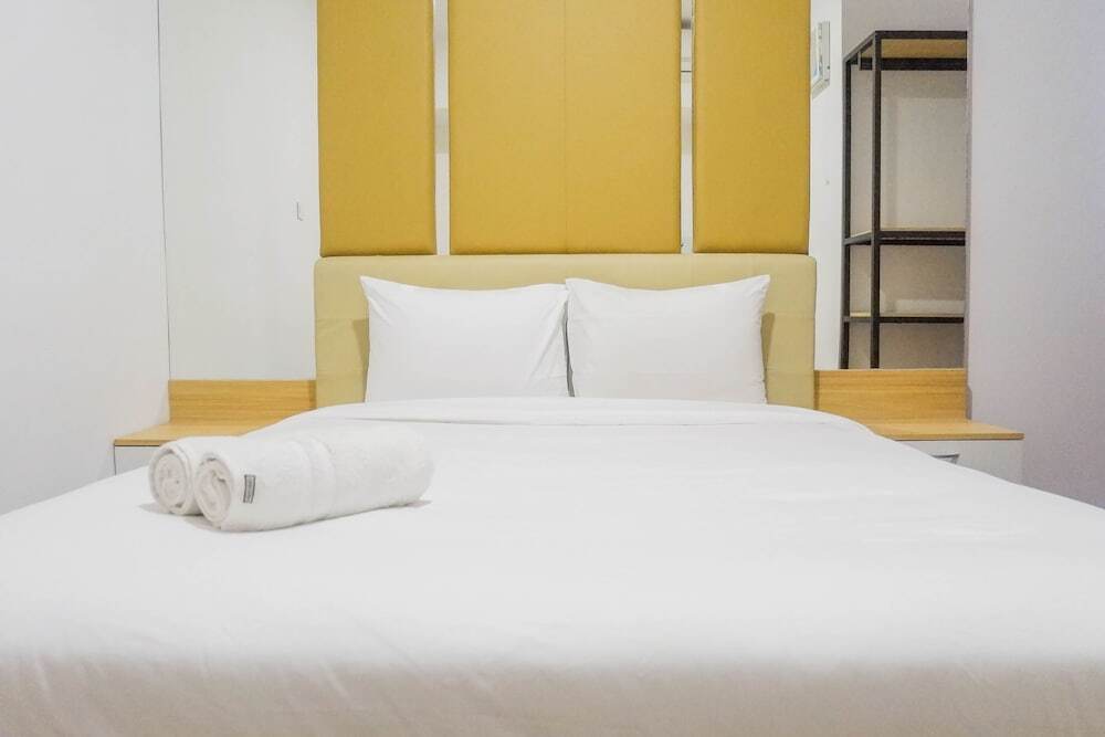 Сурабая: Quiet 2BR Apartment at Supermall Mansion Anderson
