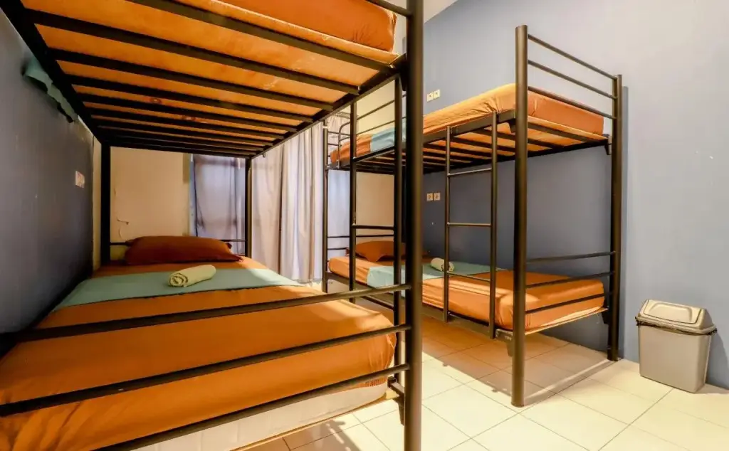 Джокьякарта: Happynest Bnb