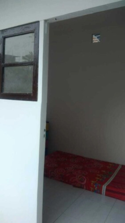 Сурабая: Kost 48 Surabaya