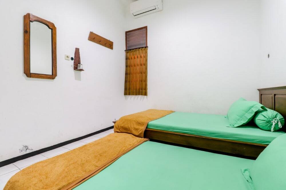 Батуретно: Homestay Mbah Rono