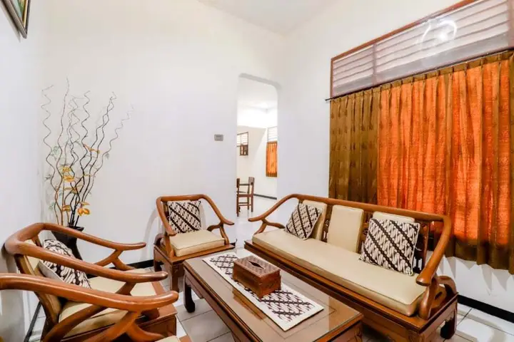 Батуретно: Homestay Mbah Rono