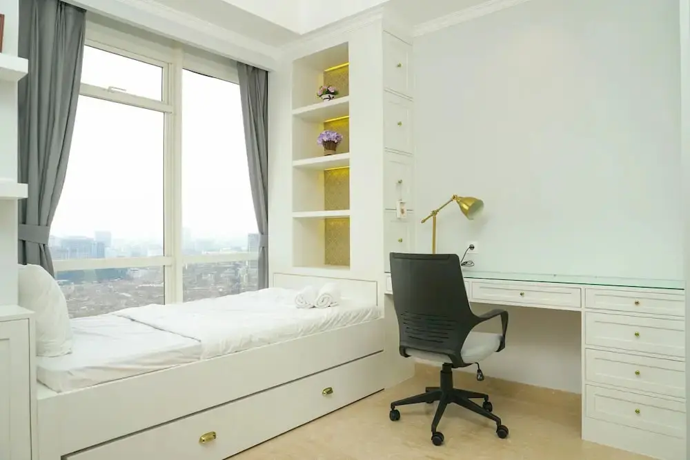 Джакарта: Luxurious 2BR with Private Lift at Menteng Park Apartment