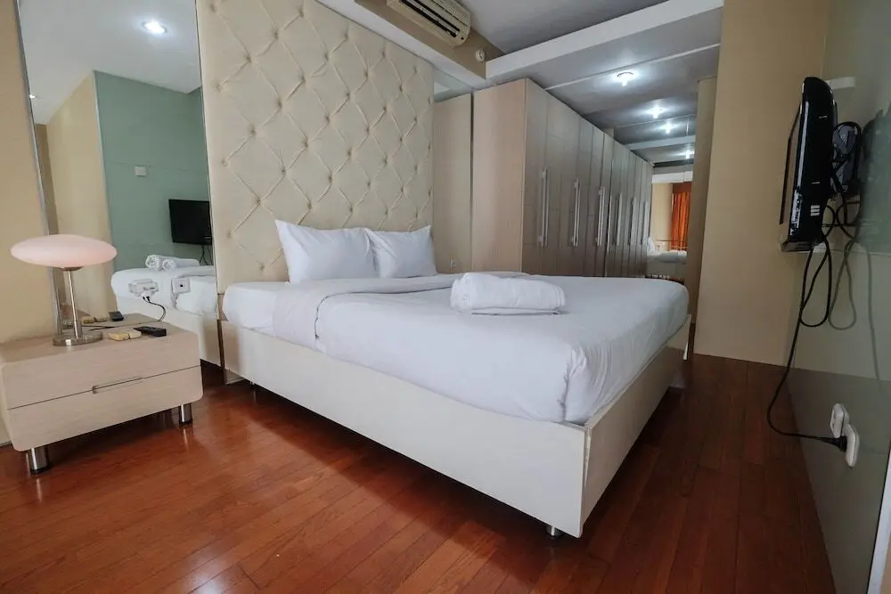 Джакарта: Spacious 1BR Two-Level Apartment at CityLofts Sudirman