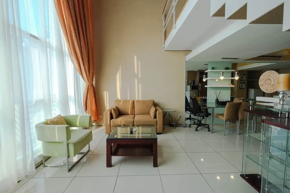 Джакарта: Spacious 1BR Two-Level Apartment at CityLofts Sudirman
