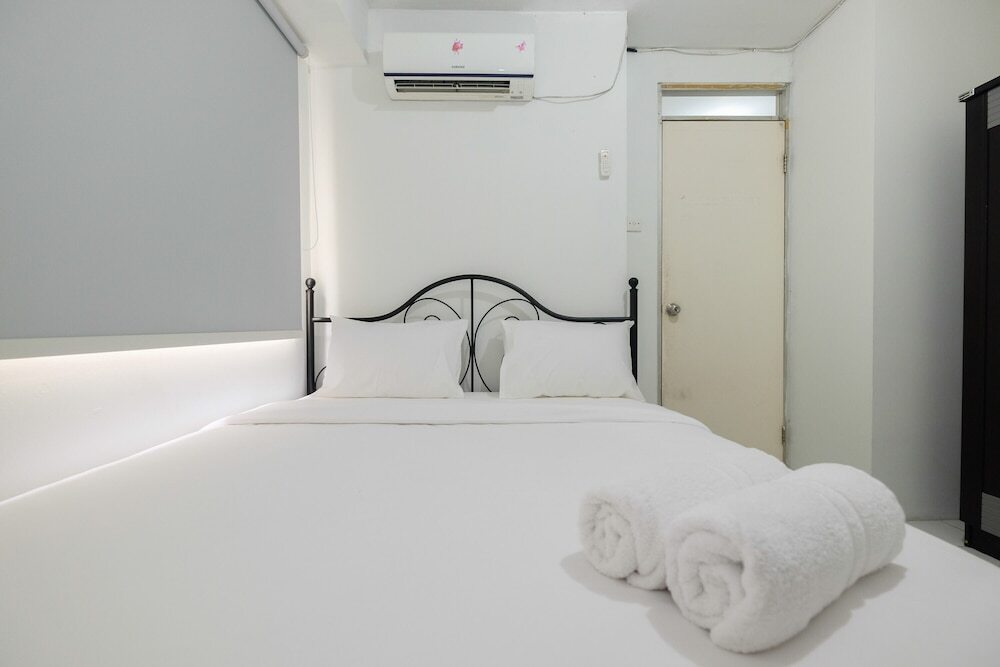 Джакарта: Minimalist 2BR Apartment at Gading Nias Residence