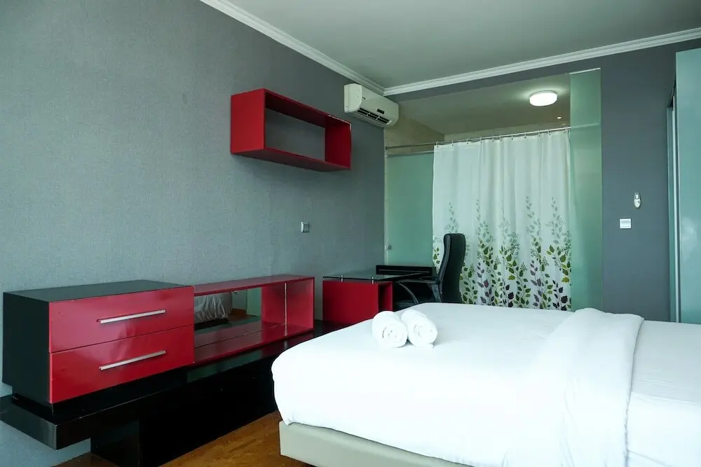 Джакарта: 1BR Apartment with City View at Ancol Mansion