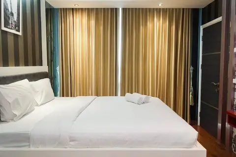Comfy 1BR at Ancol Mansion Apartment — фото 1