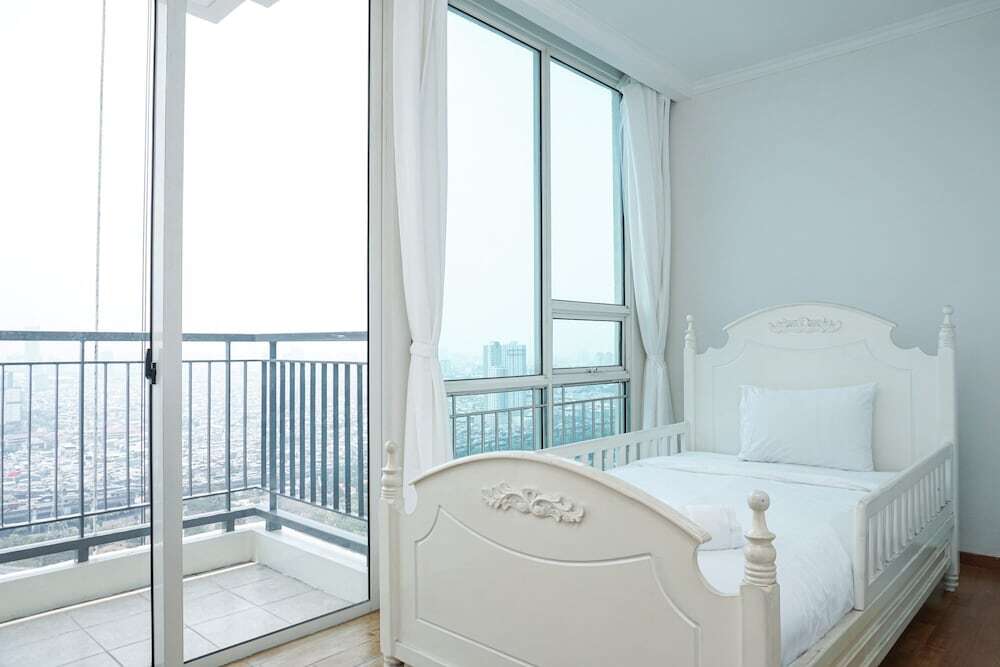 Джакарта: Big and Cozy 2BR Apartment at Ancol Mansion