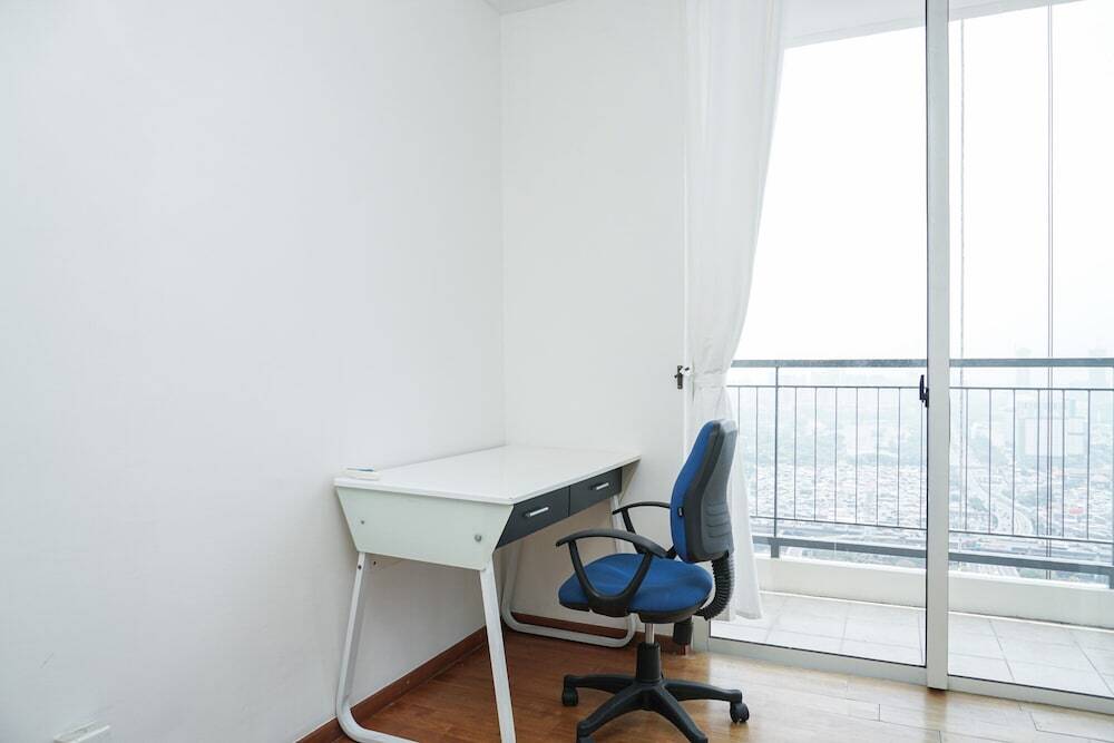 Джакарта: Big and Cozy 2BR Apartment at Ancol Mansion