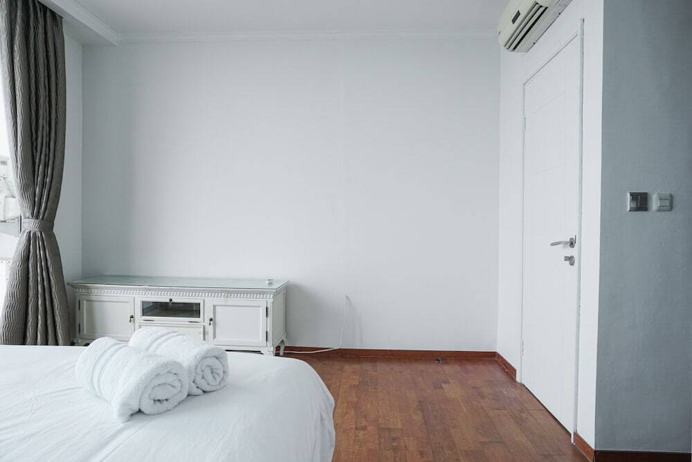 Джакарта: Big and Cozy 2BR Apartment at Ancol Mansion