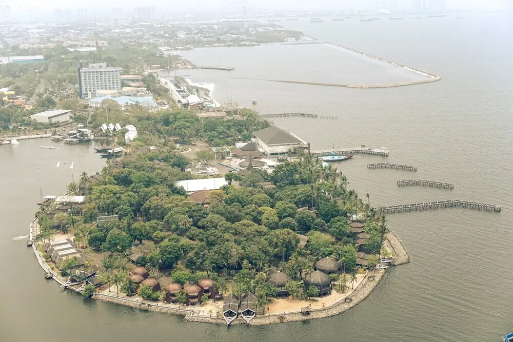 Джакарта: Big and Cozy 2BR Apartment at Ancol Mansion
