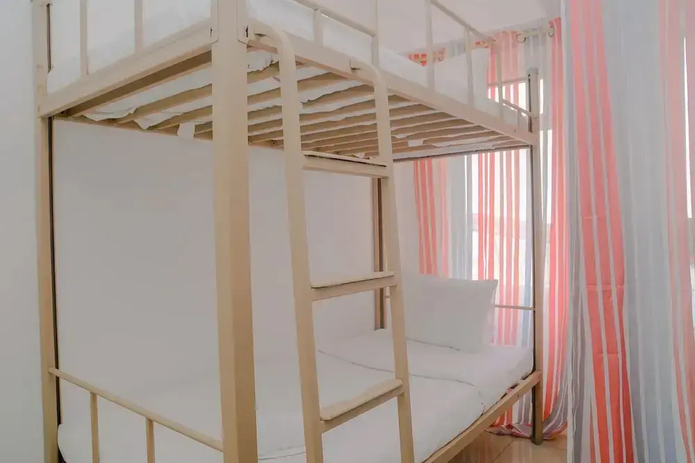 Джакарта: Green Bay Pluit Studio Apartment with 2 Single Beds