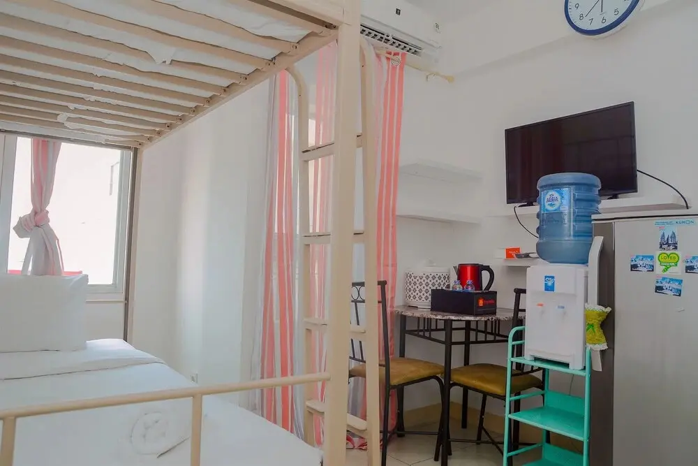 Джакарта: Green Bay Pluit Studio Apartment with 2 Single Beds