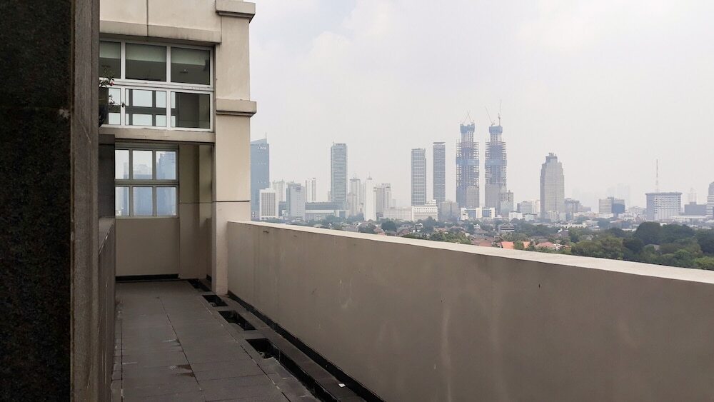 Джакарта: Spacious 1BR Apartment at 1 @ Cik Ditiro Apartment