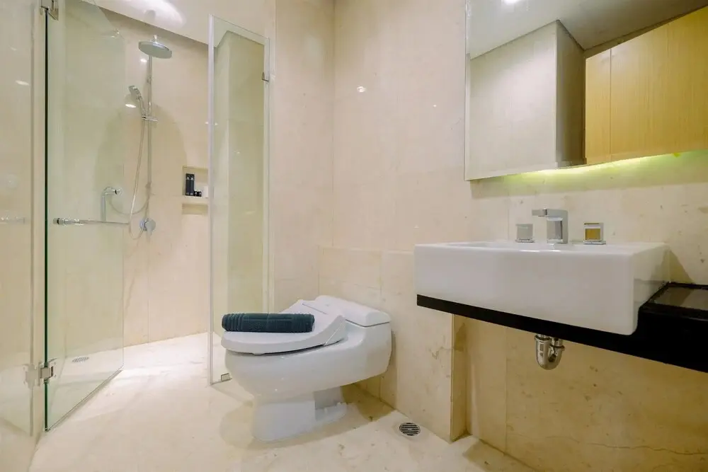 Джакарта: Spacious Studio Room at Capitol Suites Apartment