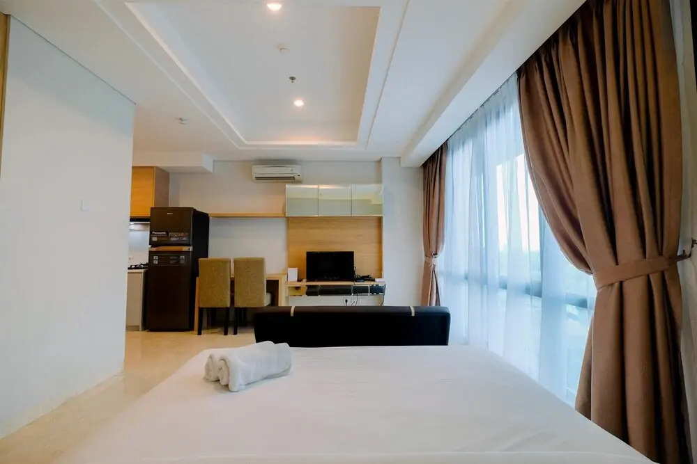Джакарта: Spacious Studio Room at Capitol Suites Apartment