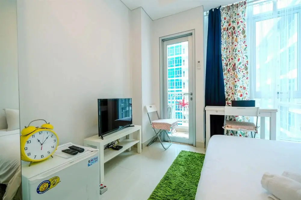 Джакарта: Chic and Compact Studio Apartment at Capitol Park Residence
