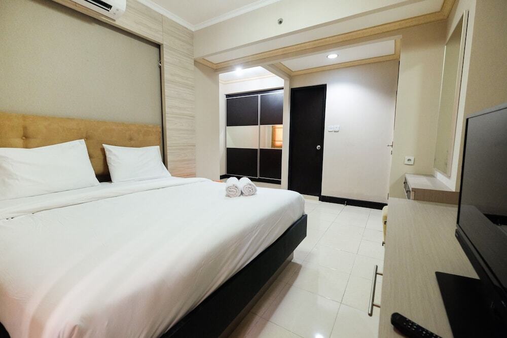 Джакарта: Cozy And Elegant 1br Apartment at Mediterania Boulevard