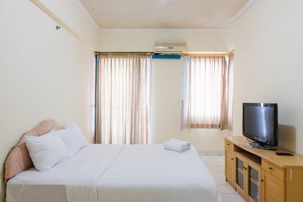 Джакарта: Homey 1BR at Puri Kemayoran Apartment