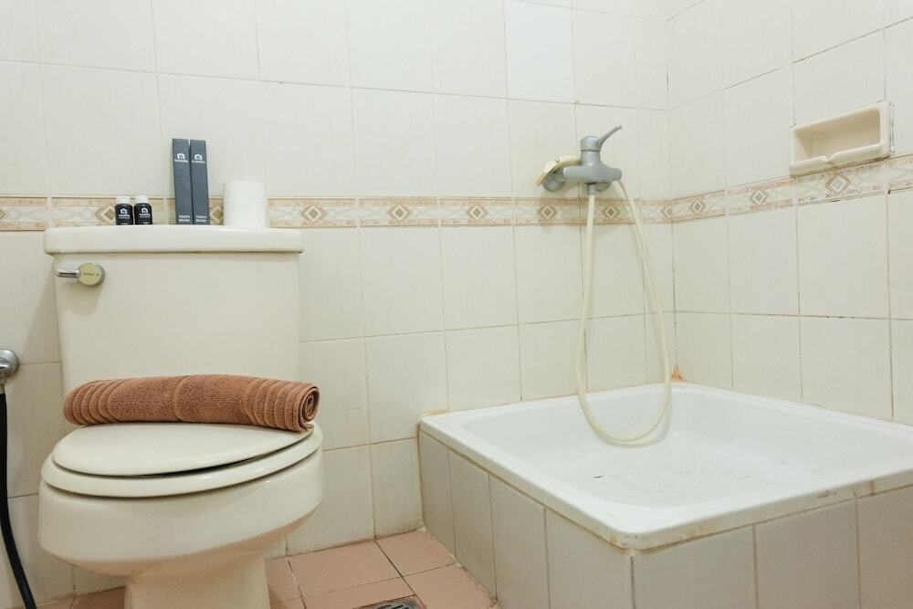 Джакарта: Homey 1BR at Puri Kemayoran Apartment
